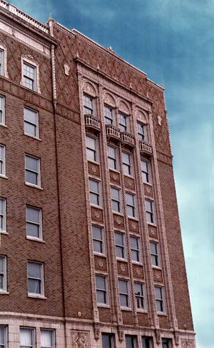 Embassy Theatre & Indiana Hotel