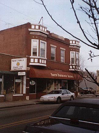 Bay windows, Hobart, Indiana