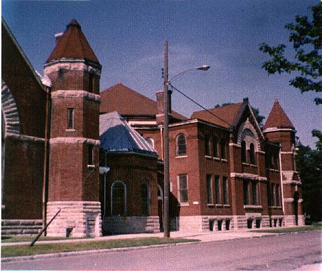 Indianapolis Indiana An Indianapolis church, believed to be Central Christian Church, is a beautiful example of the Richardsonian Romanesque style of architecture